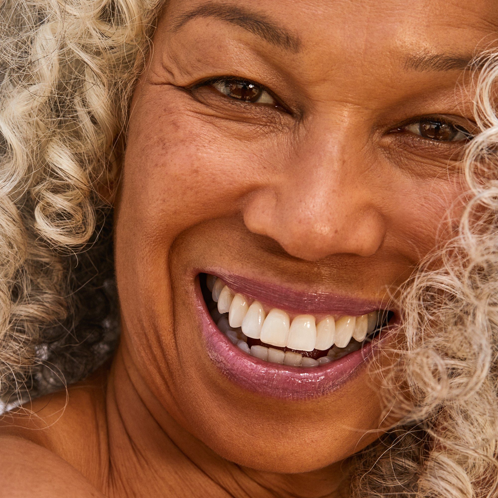 ILIA Óleo de Lábios Balmy Gloss Tinted Lip Oil